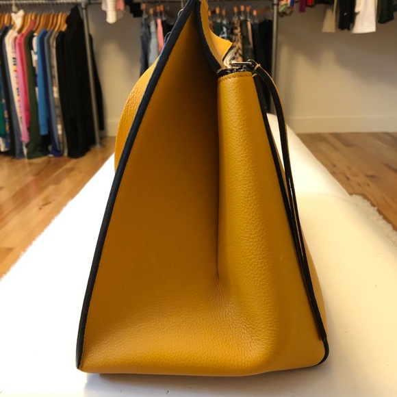 Celine Edge Handbag - Picture 5 of 7